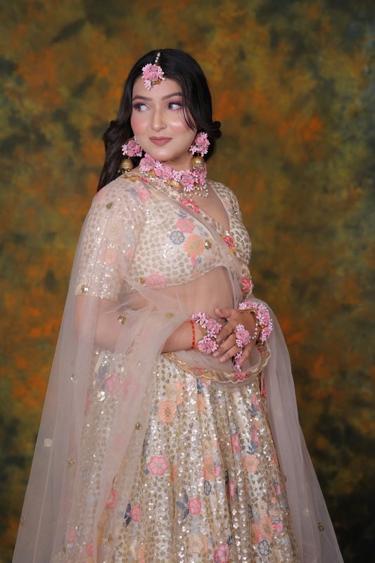 Haldi & Mehndi &middot; Festive Floral Radiance