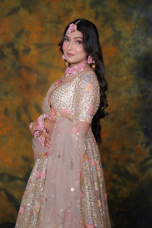 Haldi & Mehndi &middot; Festive Floral Radiance